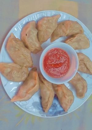 A picture of Momos.