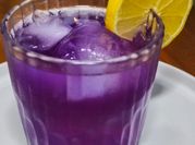 Gambar teh bunga telang lemon