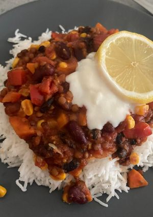 A picture of Vegan chili.