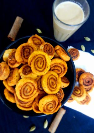பாகர் வாடி (bakarwadi recipe in Tamil) செய்முறை முக்கிய புகைப்படம்