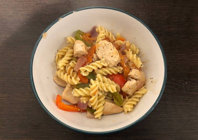 Easiest Way to Make Any-night-of-the-week Chicken and Peppers pasta