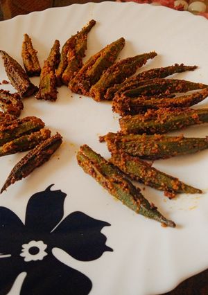 भरवाँ मसाला भिंडी(bharwa masala bhindi recipe in hindi) रेसिपी मुख्य फोटो