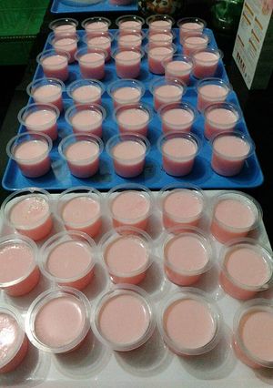 Foto resep Puding puyo strawberry sederhana