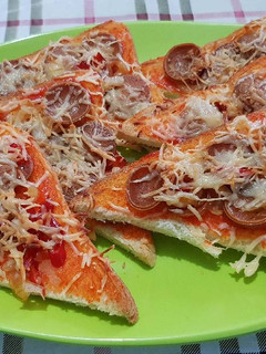 Foto resep Pizza Roti Tawar Sosis Panggang