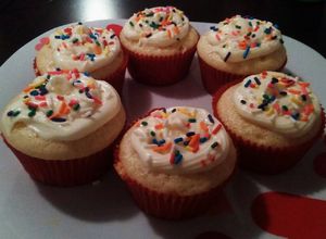 Una foto de Cupcakes fáciles 👌👌