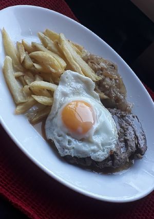 Una foto de Bistec a lo pobre