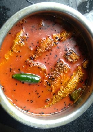बाटा फिश करी (Bata fish curry recipe in hindi) रेसिपी मुख्य फोटो