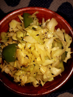 કોબીજ નો સંભારો(Cabbage Sambharo Recipe in Gujarati) રેસીપી મુખ્ય ફોટો