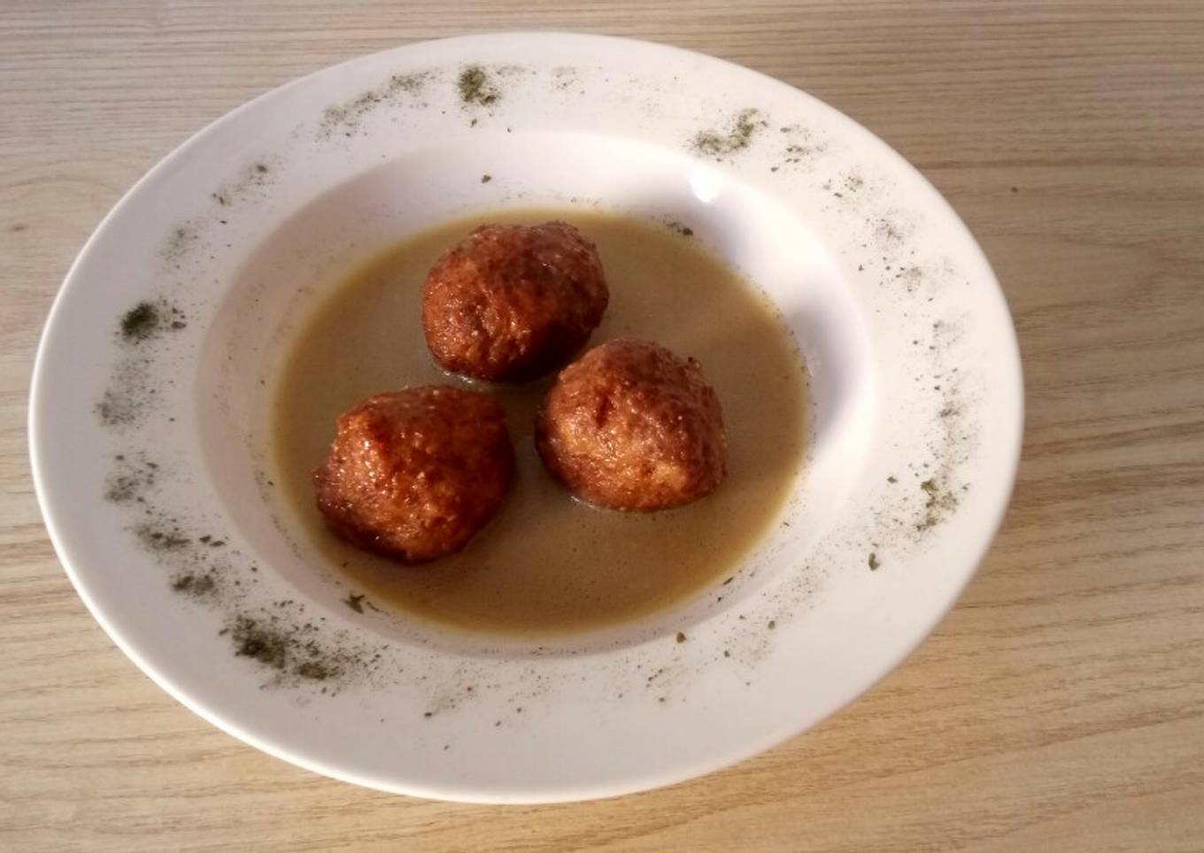 Albóndigas en salsa de almendras