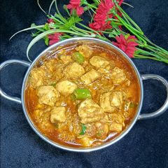 A picture of Boneless Butter Chicken.