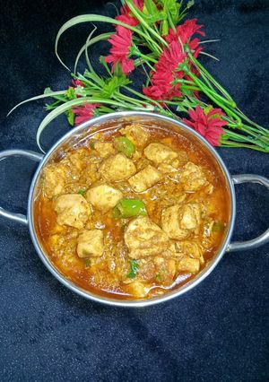 A picture of Boneless Butter Chicken.