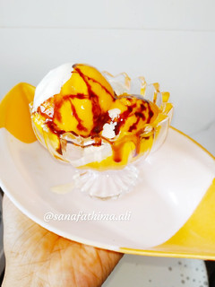 A picture of Mango ice cream.