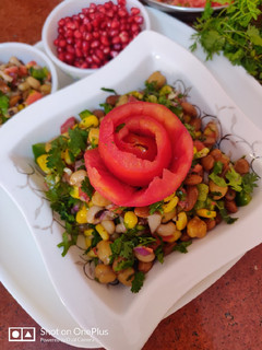 मेक्सिकन बीन और कॉर्न सलाद(mexican bean aur corn salad recepie in hindi) रेसिपी मुख्य फोटो