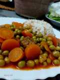 يخنة بازيلاء مع الأرز بالشعيرية