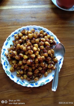 চটপটা অঙ্কুরিত ছোলে ফ্রাই (chatpata onkurito cholae fry recipe in Bengali) রেসিপির প্রধান ছবি