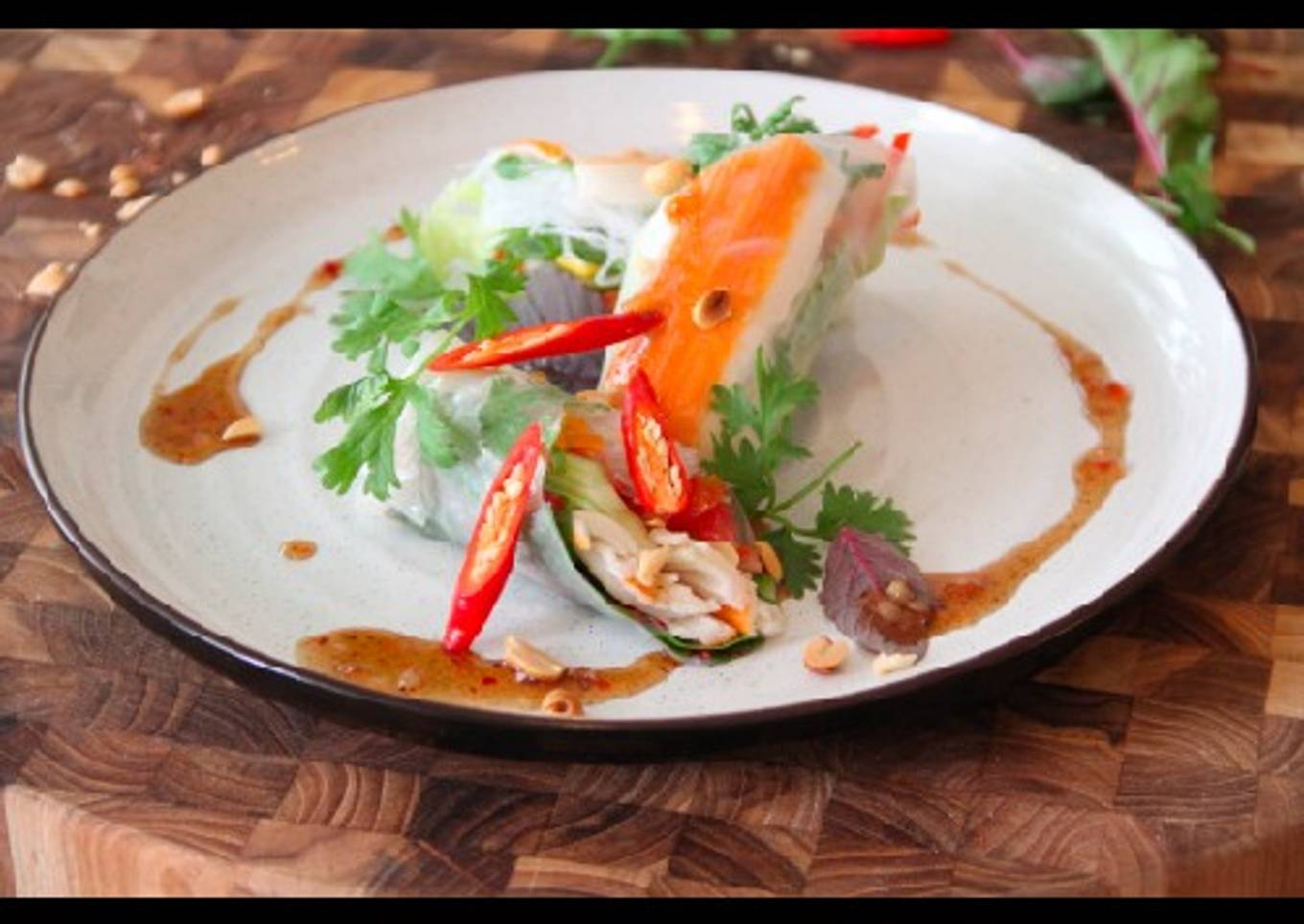Veitnamese Rice paper Rolls, crab meat and chilli dip