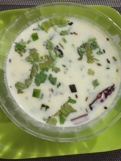 કઢી(kadhi recipe in Gujarati) રેસીપી મુખ્ય ફોટો