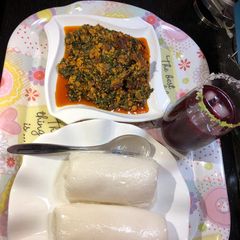 A picture of Towon shinkafa miyar egusi.