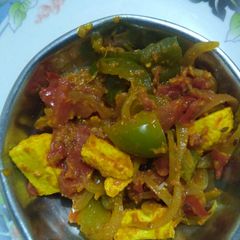 A picture of Capsicum with cheese.