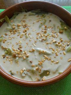 Una foto de Borrajas con salsa de almendras