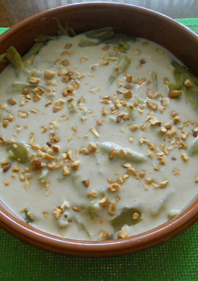 Una foto de Borrajas con salsa de almendras