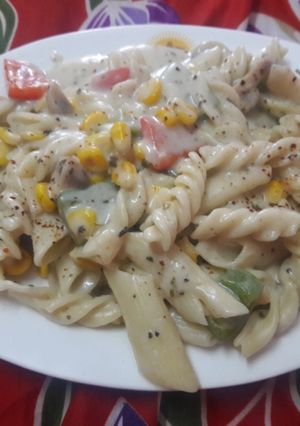 A picture of Yummy Creamy Pasta.