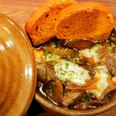 A picture of Mike's French Onion & Mushroom Soup.