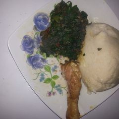 A picture of Ugali fried chicken#author Marathon Contest #.