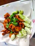 หมูทอดใส่ผงปาปริก้า