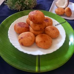 A picture of Kakara Pitha (Odisha).