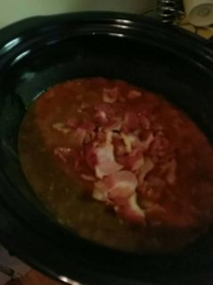 A picture of Beef and Applewood bacon chilli in slow cooker.