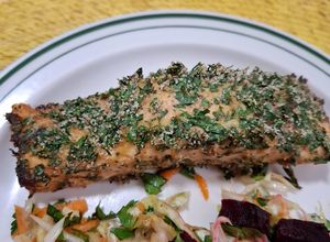 Una foto de Filete de salmón al perejil
