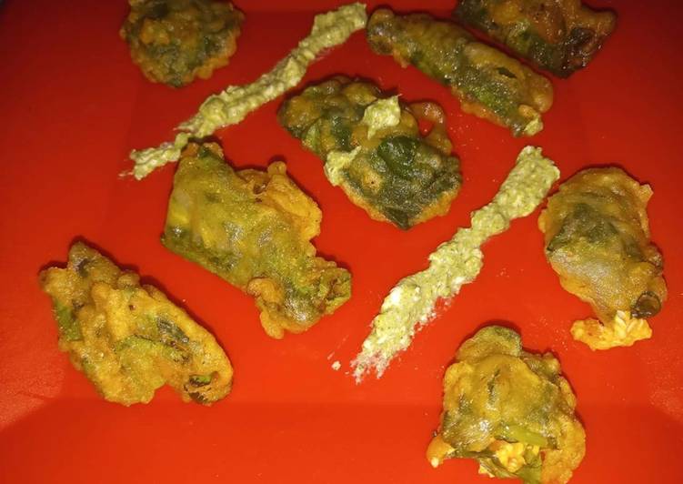 Easiest Way to Prepare Perfect Palak hung curd pakoda