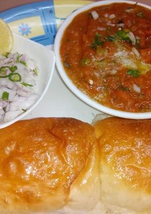 A picture of Paav bhaji.