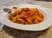 Una foto de mollejas de pollo con patatas