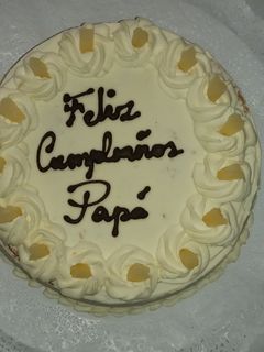 Una foto de Torta de bizcocho piña