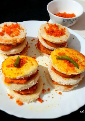 A picture of Mini Double decker Vada Pav Bites.