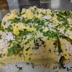 A picture of Khaman Dhokla.