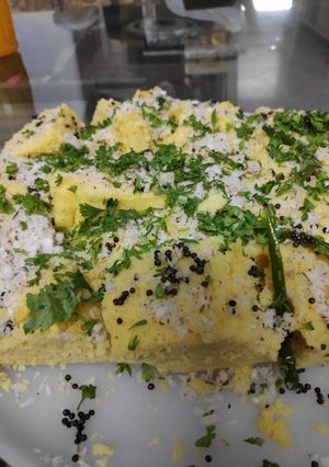 A picture of Khaman Dhokla.