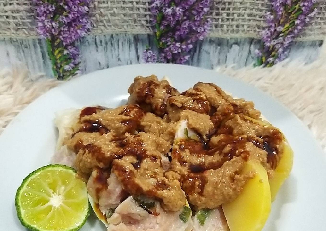 Siomay Babi