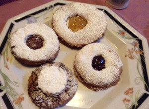 Una foto de Galletas de Mantequilla y Mermelada