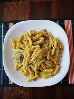 Una foto de Macarrones con setas al curry