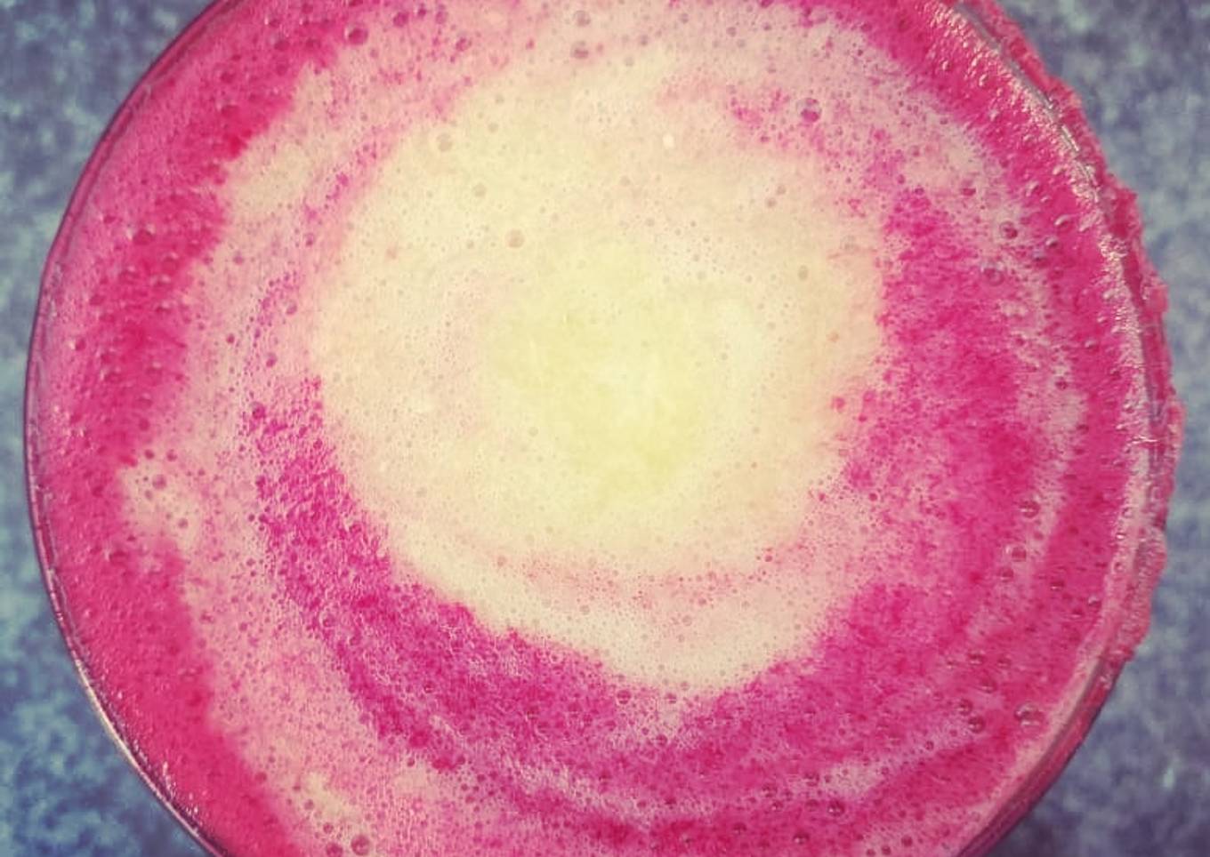 'Out of this world' beetroot & orange smoothie
