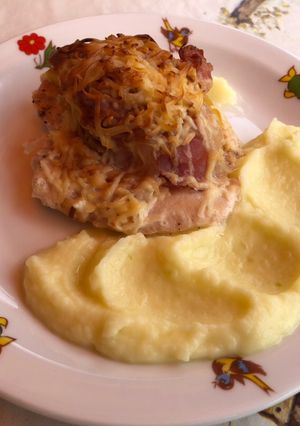 Baconnel, őszibarackkal rakott csirke recept fotója