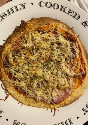 Tortilla pizza recept fotója
