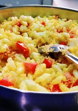 मुरमुरा सूखी भेल (Murmura sukhi bhel recipe in Hindi) रेसिपी मुख्य फोटो