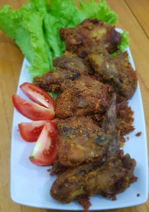 Foto resep Ayam Goreng Kemiri Telur