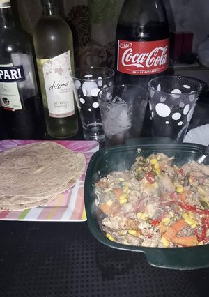 Una foto de Tacos de pollo y verdura