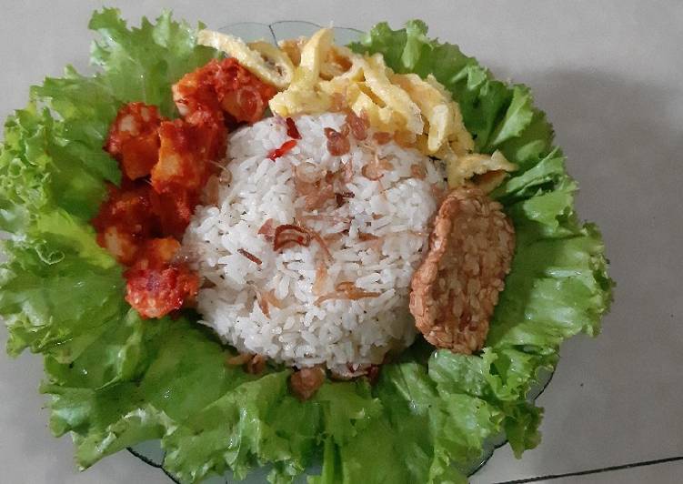 Nasi liwet teri santan