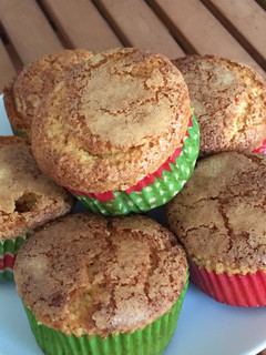 Una foto de Magdalenas de limón en thermomix ¡listas en nada y súper ricas!